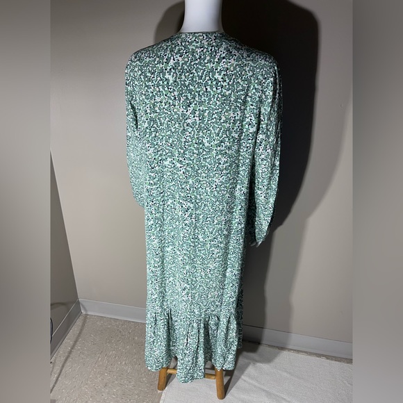 Olsen Flounce Longsleeve V-neck Floral Maxi Dress - Picture 2 of 11